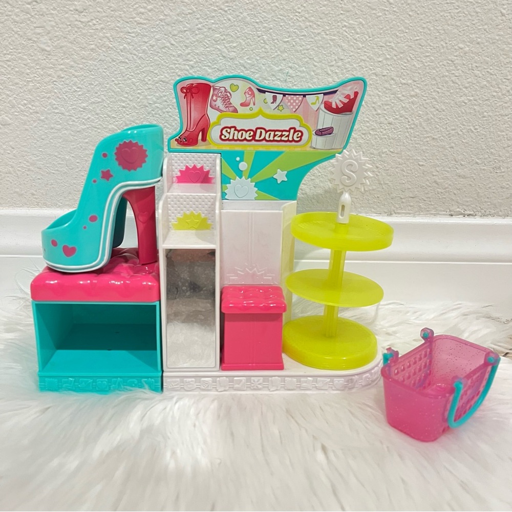 Shopkins Shoe Dazzle Toy Playset with Pink Shopping Basket